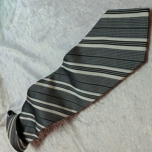 Umo Lorenzo 100% Silk Tie Handmade Italy - Picture 7 of 8